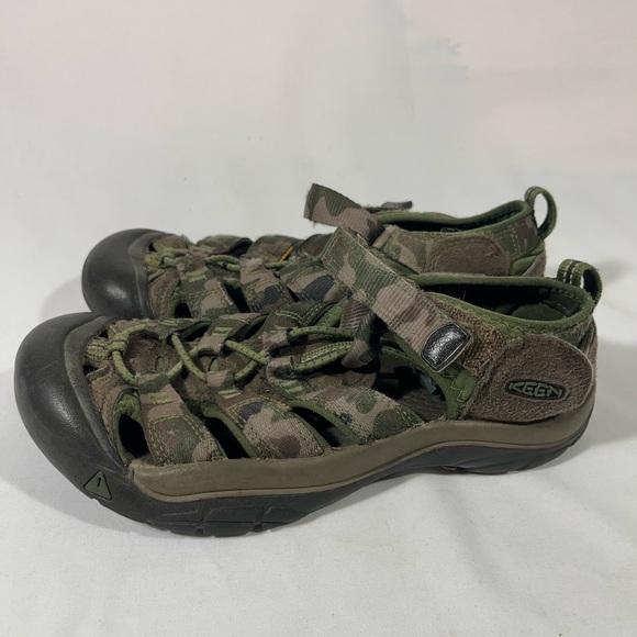 Keen Shoes - Keen Newport Camo Outdoor Unisex Sandals Comfy‎ Closed Toe Boys Sz 4 Women Sz 7